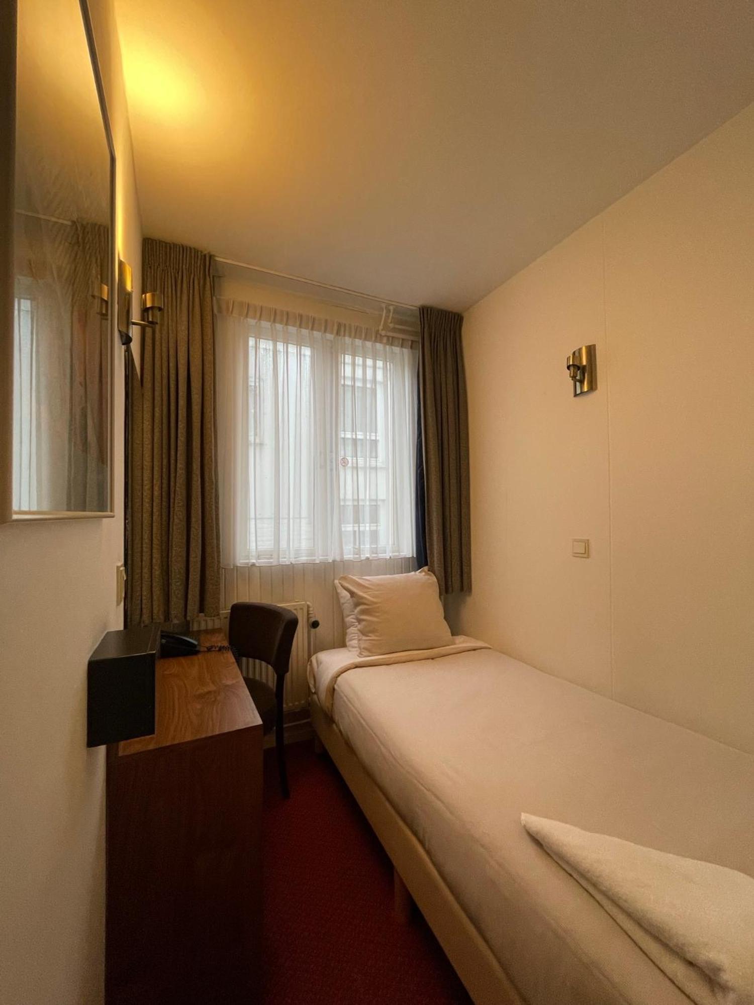 Amsterdam Wiechmann Hotel ภายนอก รูปภาพ